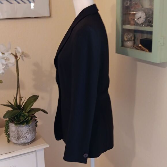 Giorgio Armani Classic Black Wool Jacket - Picture 4 of 12